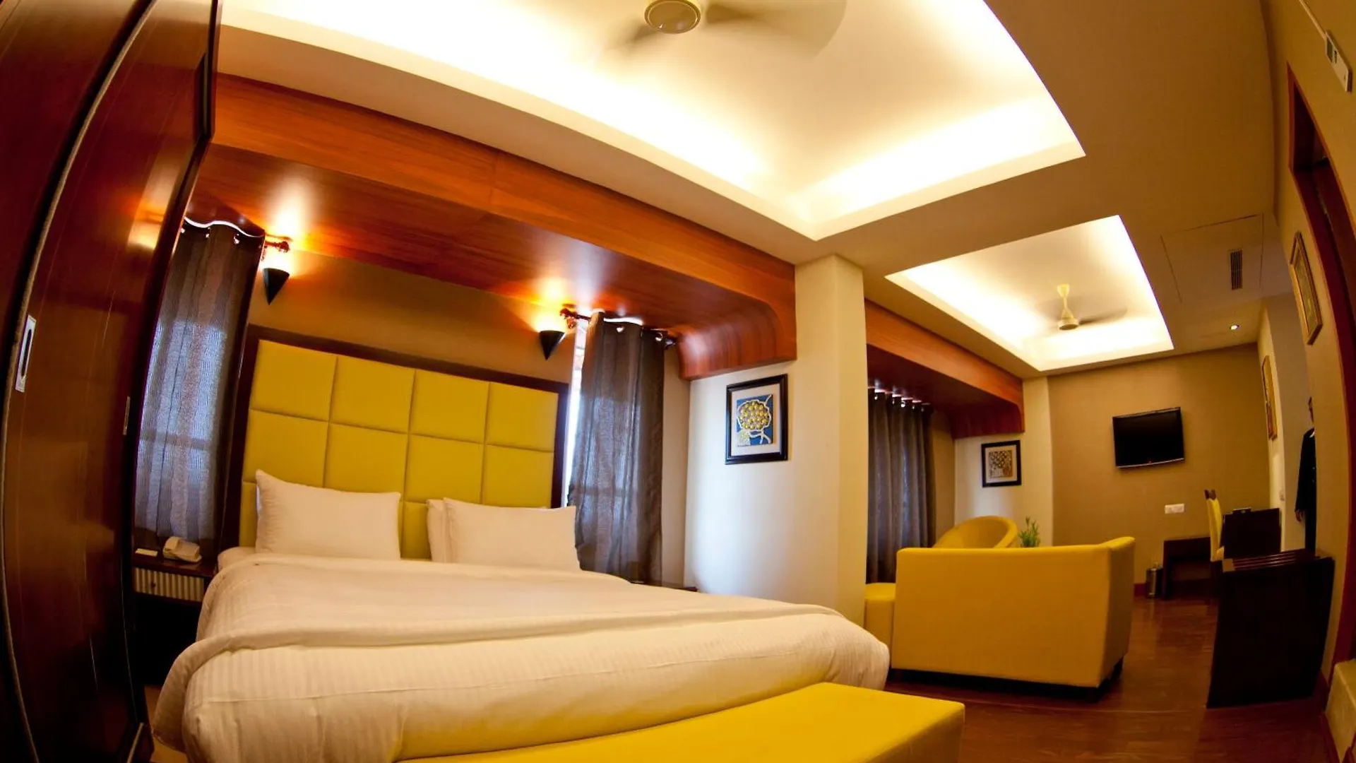 Hotel Paramount Tower Kozhikode